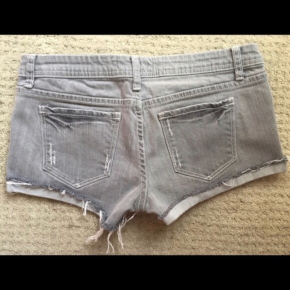 Forever 21 Grey Gray Distressed Shorts - Picture 4 of 5